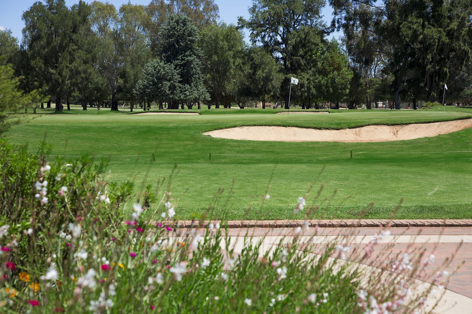 Howlong Golf Resort